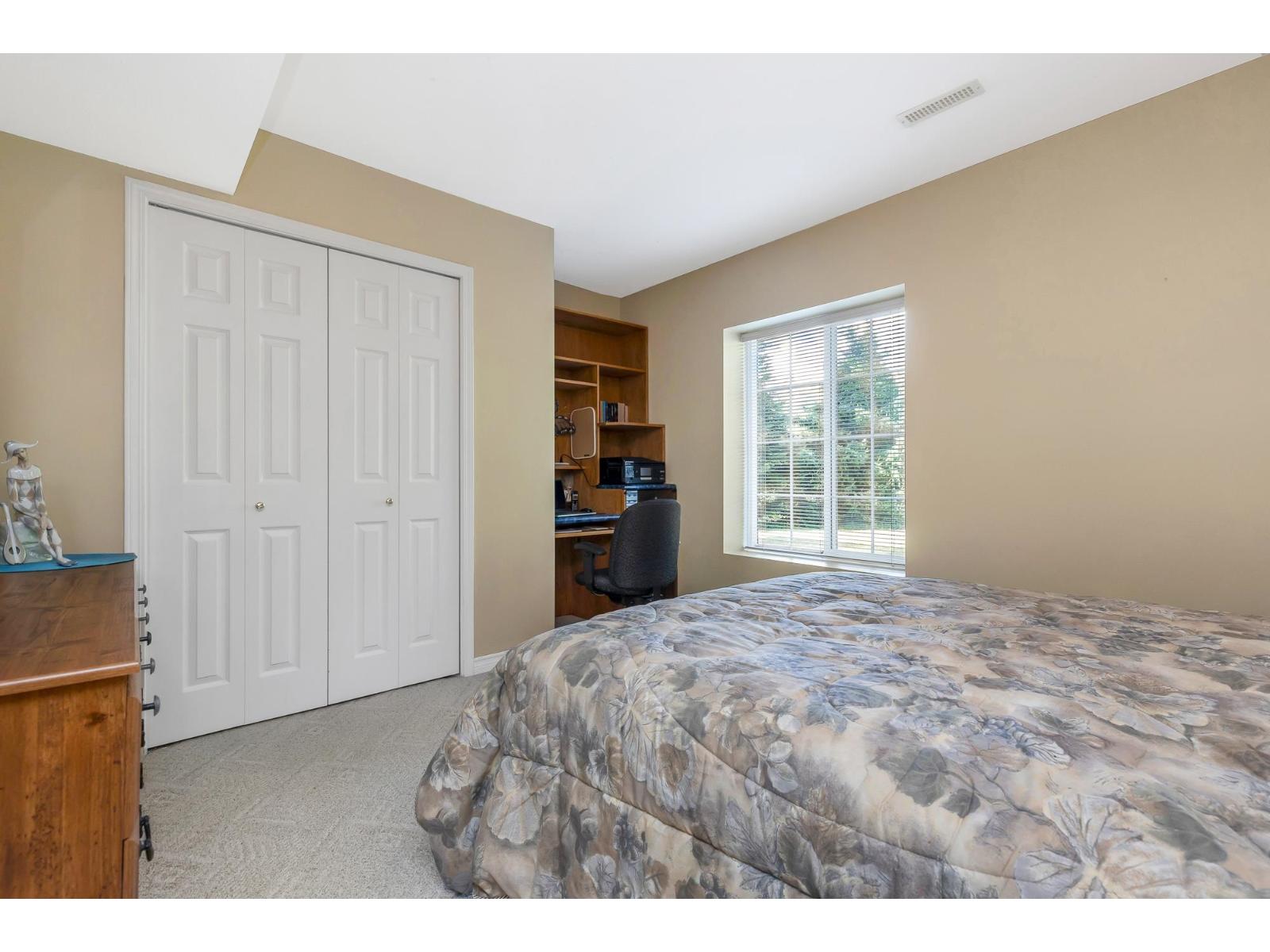Photo 15 of 30 2068 Winfield Drive, Abbotsford BC
