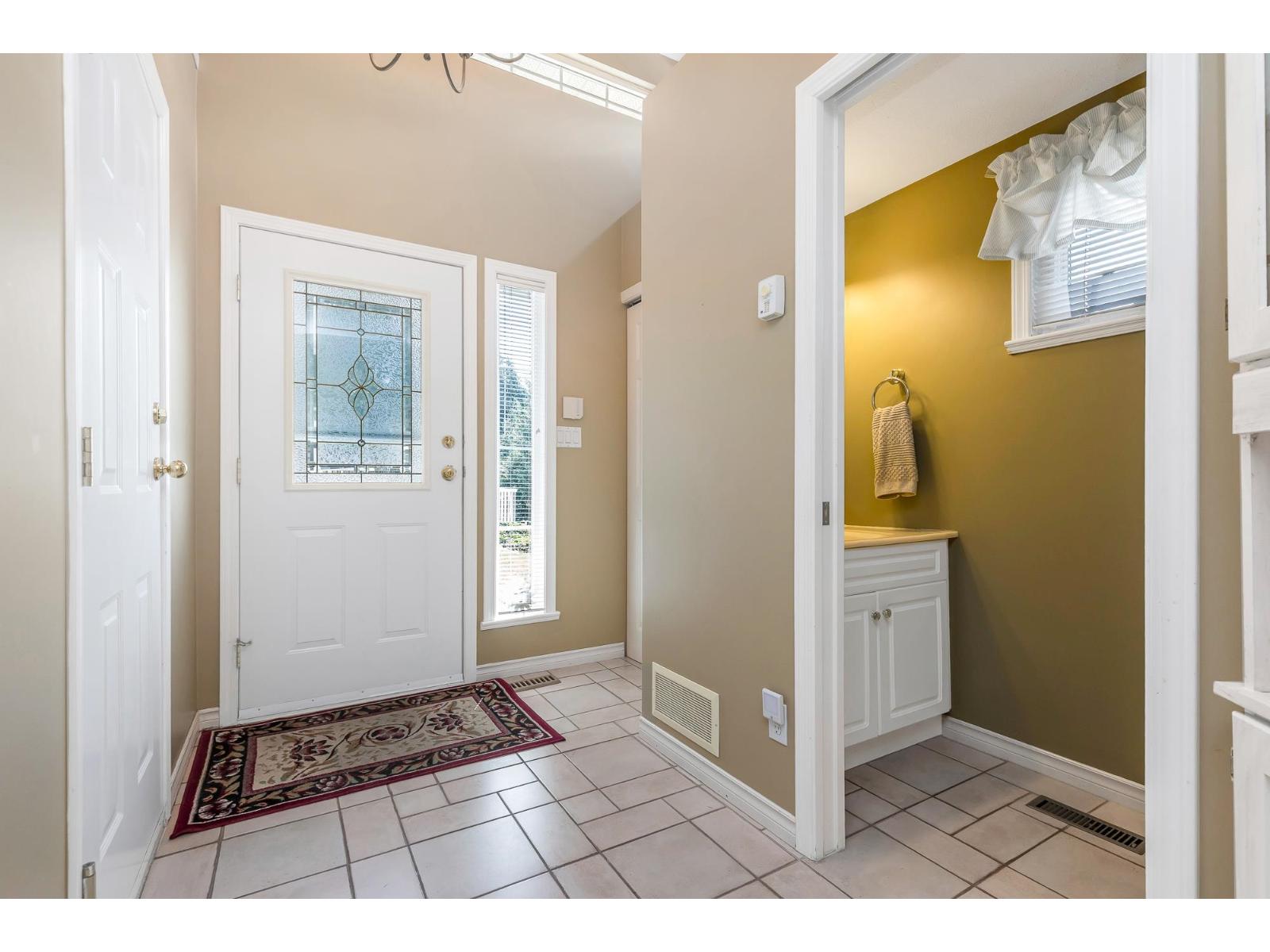 Photo 6 of 30 2068 Winfield Drive, Abbotsford BC
