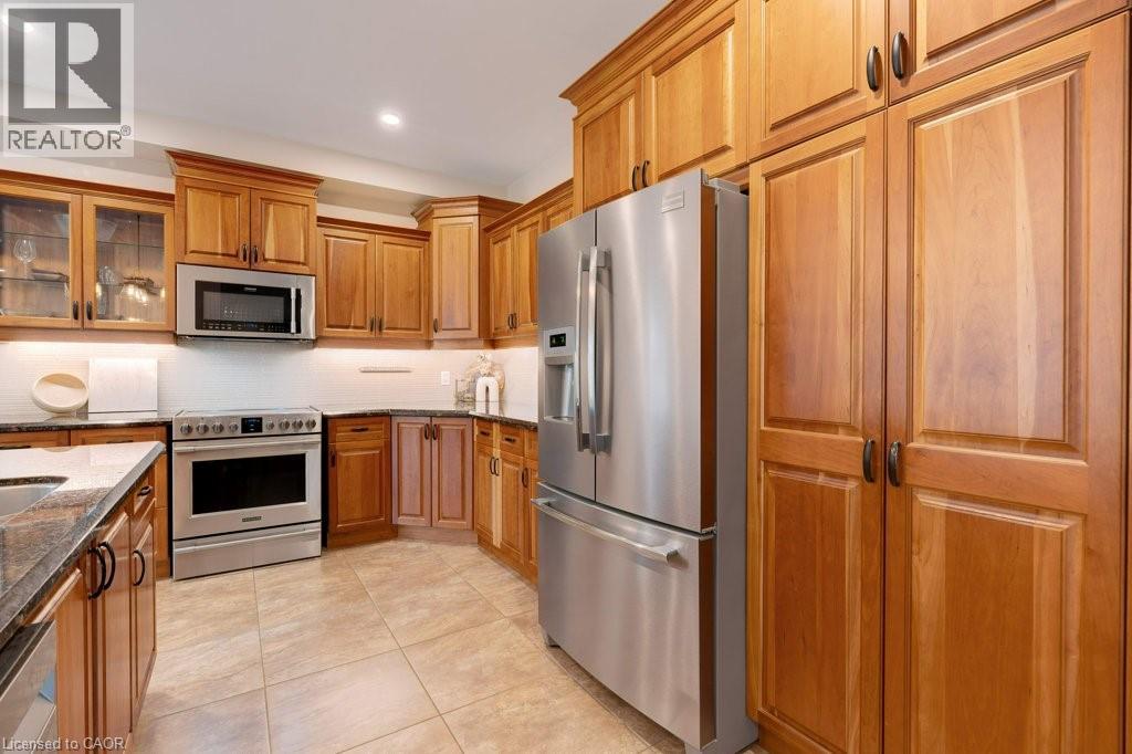 Photo 17 of 47 Premier Road, Hamilton ON