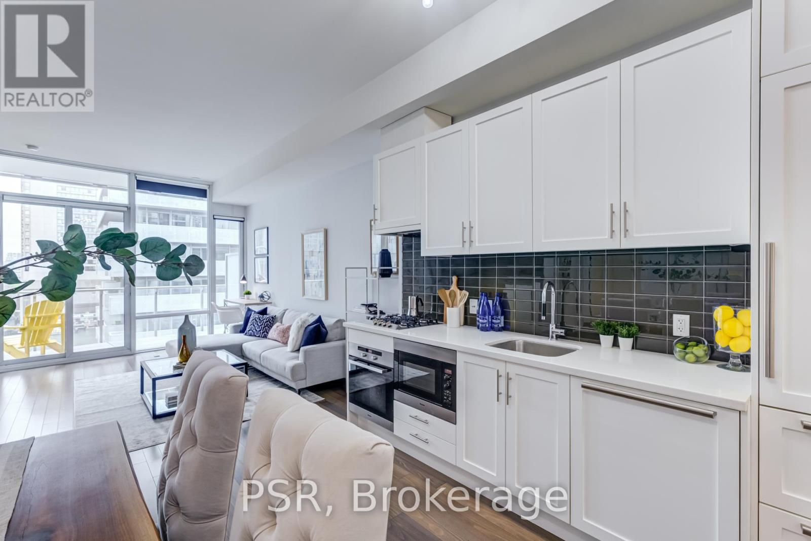 Photo 6 of 627 29 Queens Quay E, Toronto ON