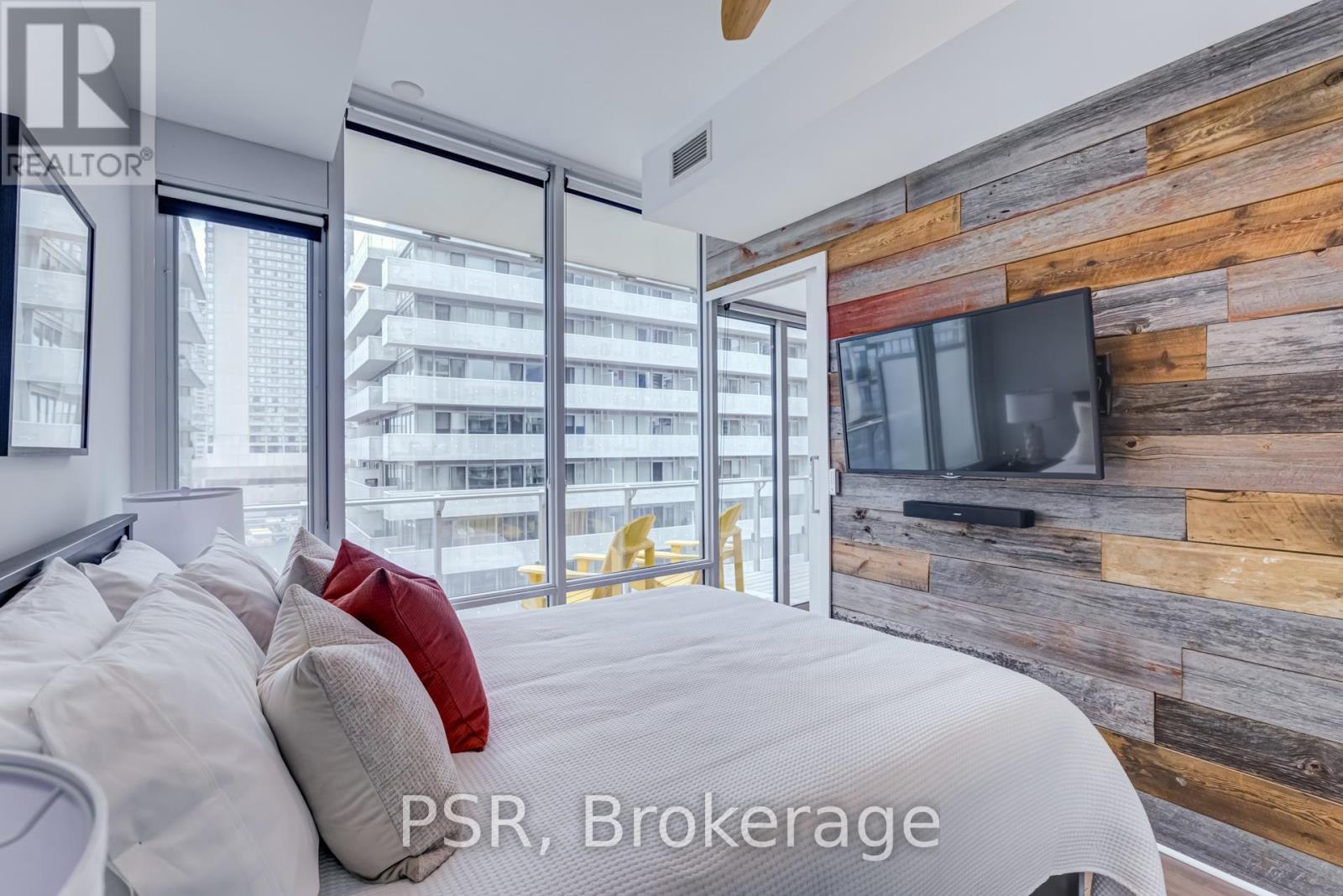 Photo 23 of 627 29 Queens Quay E, Toronto ON