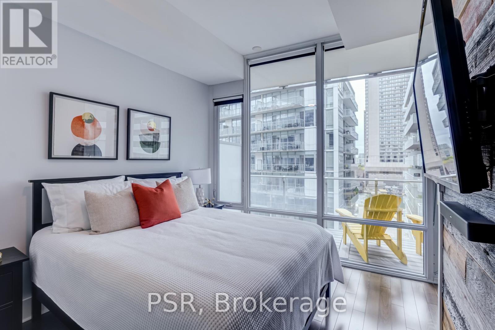 Photo 17 of 627 29 Queens Quay E, Toronto ON