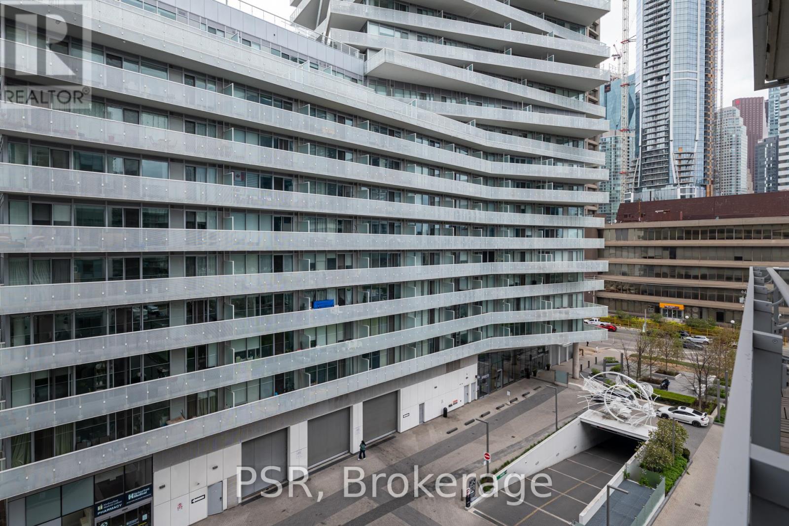 Photo 32 of 627 29 Queens Quay E, Toronto ON