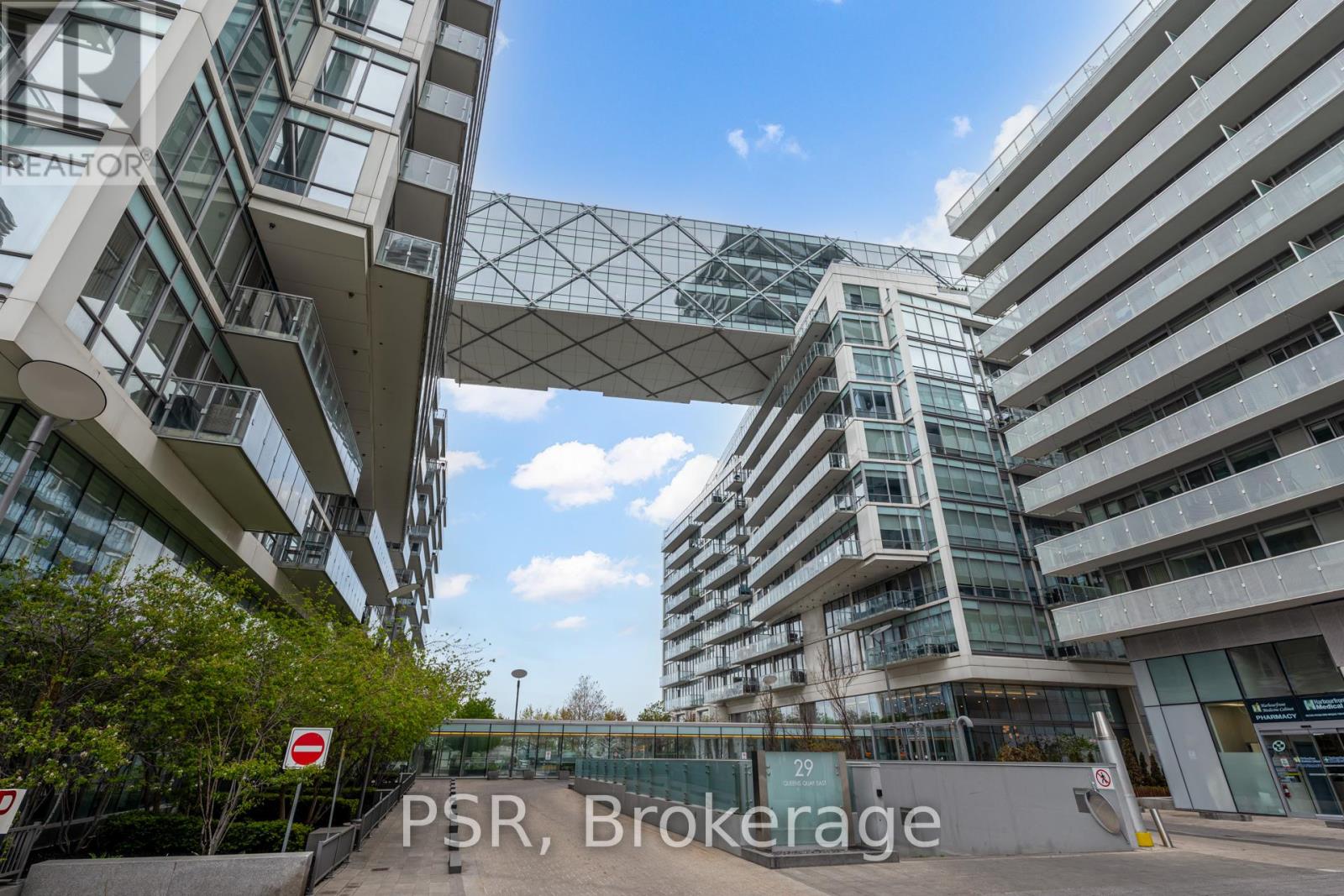Photo 1 of 627 29 Queens Quay E, Toronto ON