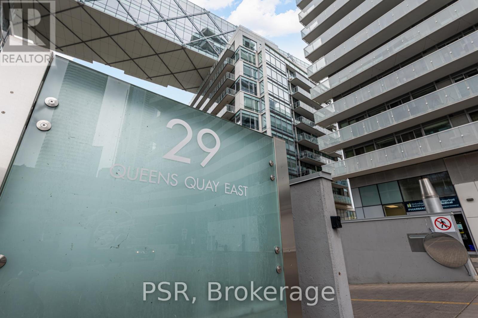 Photo 37 of 627 29 Queens Quay E, Toronto ON