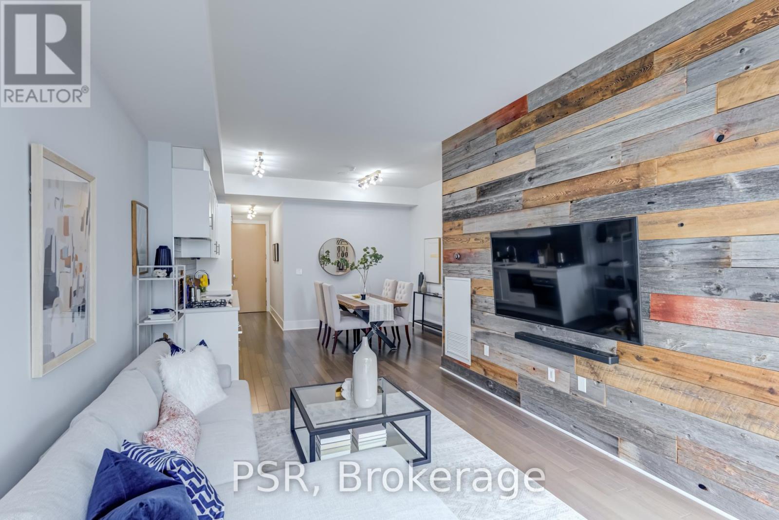 Photo 34 of 627 29 Queens Quay E, Toronto ON