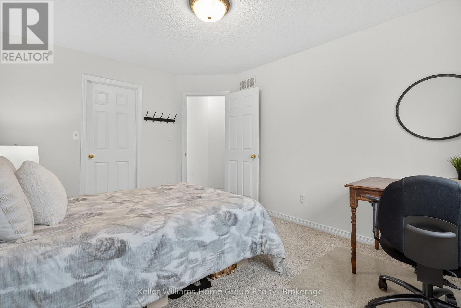 Photo 13 of 90 Udvari Crescent, Kitchener ON