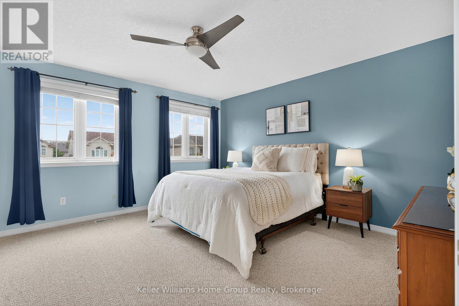 Photo 8 of 90 Udvari Crescent, Kitchener ON