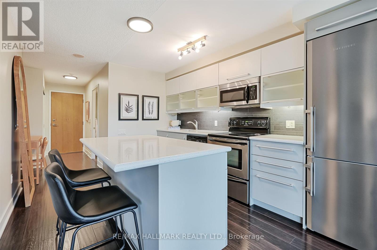 Photo 17 of 302 1048 Broadview Avenue, Toronto ON