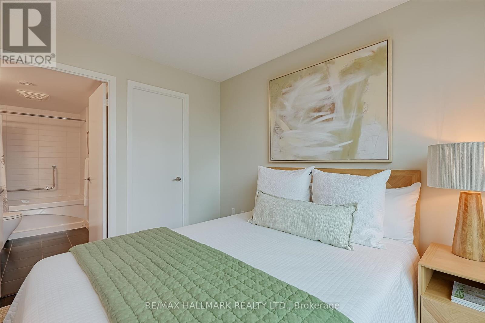 Photo 25 of 302 1048 Broadview Avenue, Toronto ON