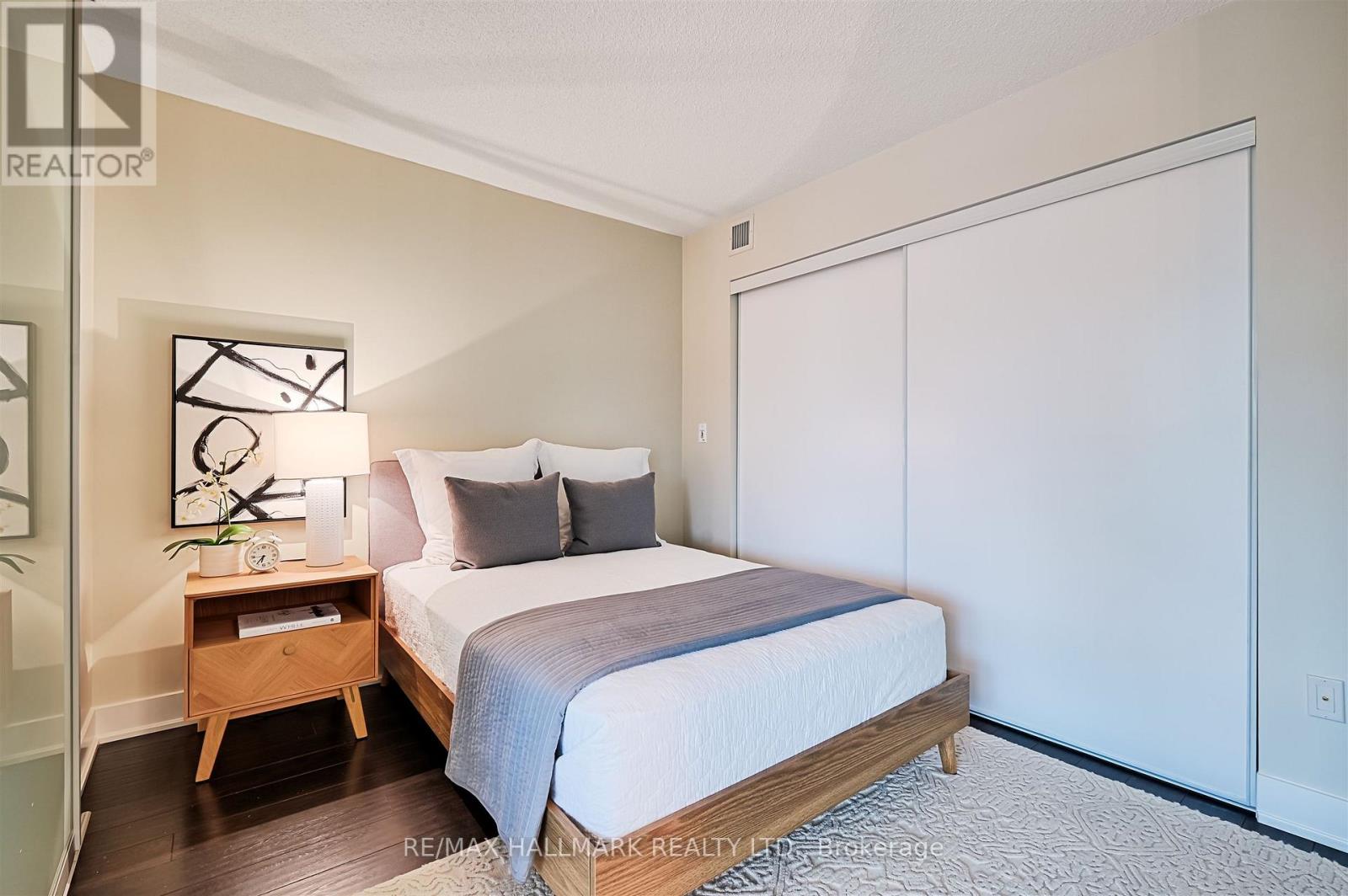 Photo 22 of 302 1048 Broadview Avenue, Toronto ON
