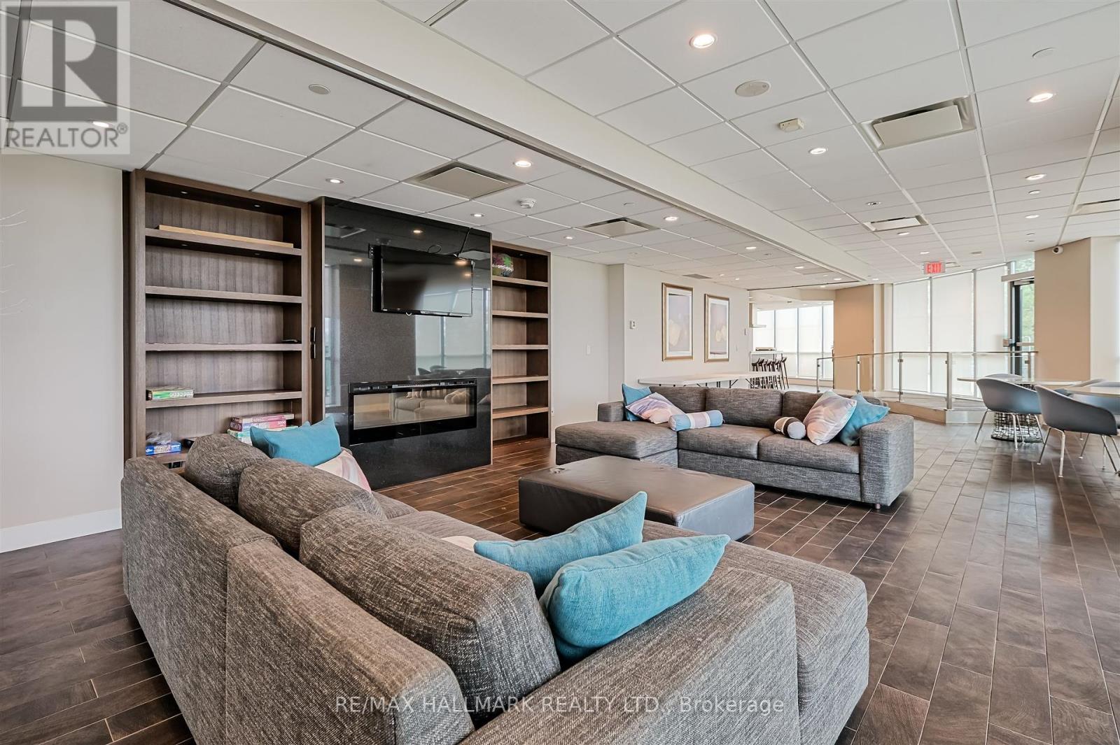 Photo 23 of 302 1048 Broadview Avenue, Toronto ON