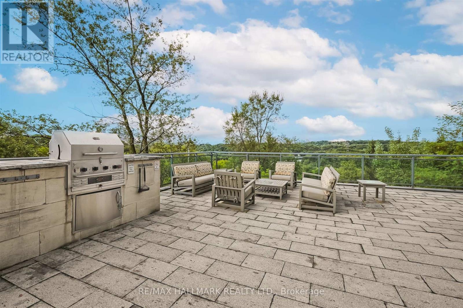 Photo 15 of 302 1048 Broadview Avenue, Toronto ON