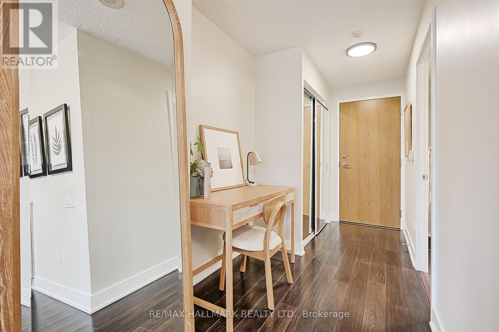 Photo 27 of 302 1048 Broadview Avenue, Toronto ON