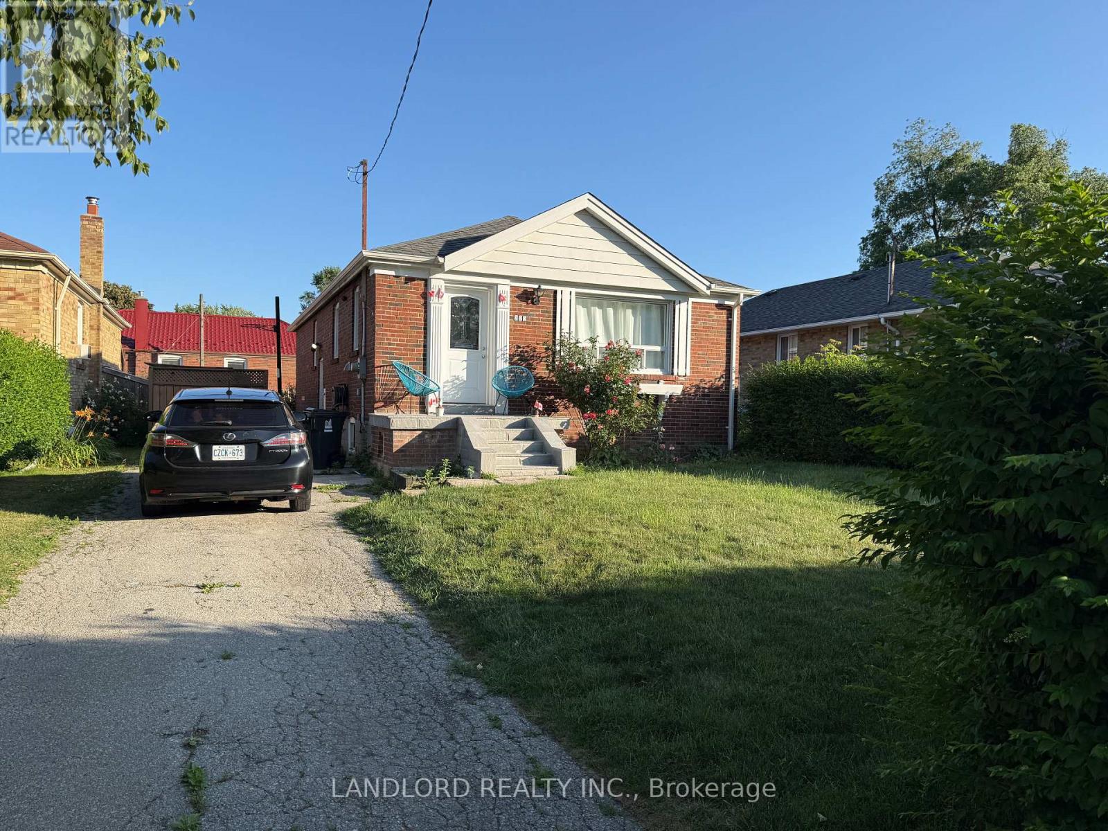 Photo 7 of Bsmt 220 Ellington Drive, Toronto ON