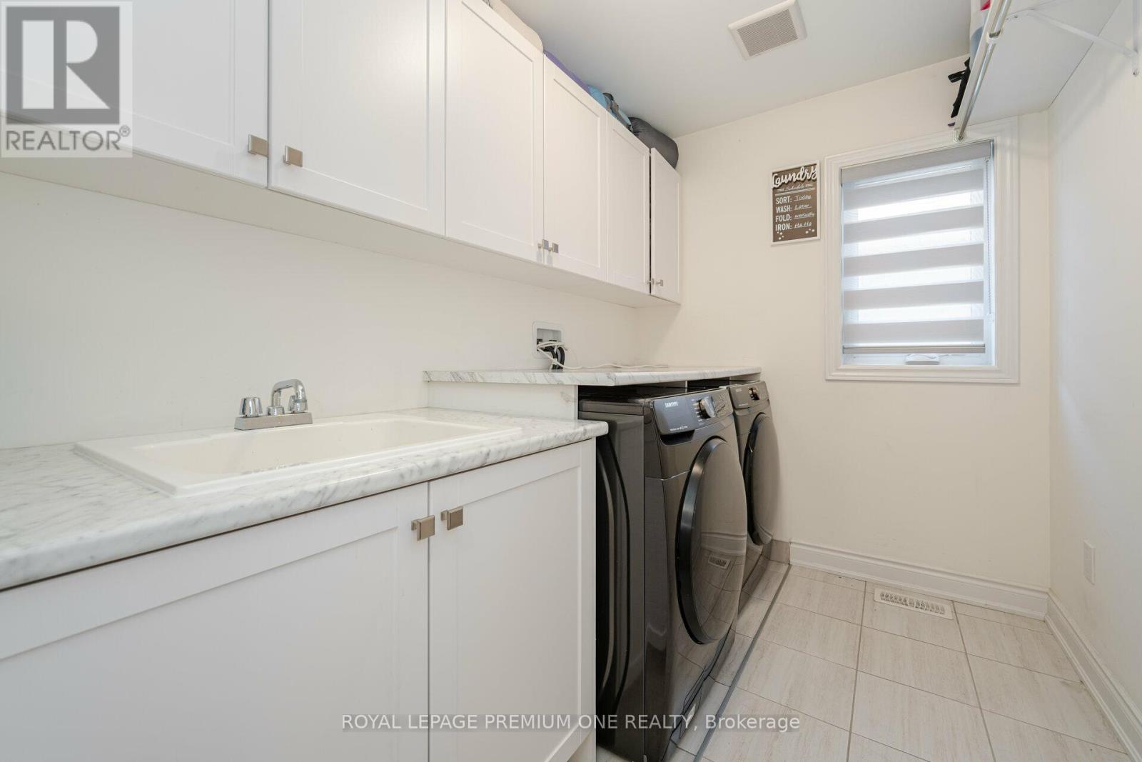 Photo 30 of 63 Morningstar Avenue, Whitby ON