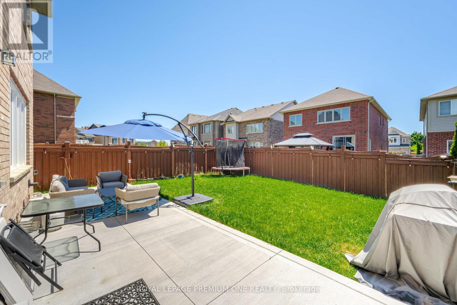 Photo 39 of 63 Morningstar Avenue, Whitby ON