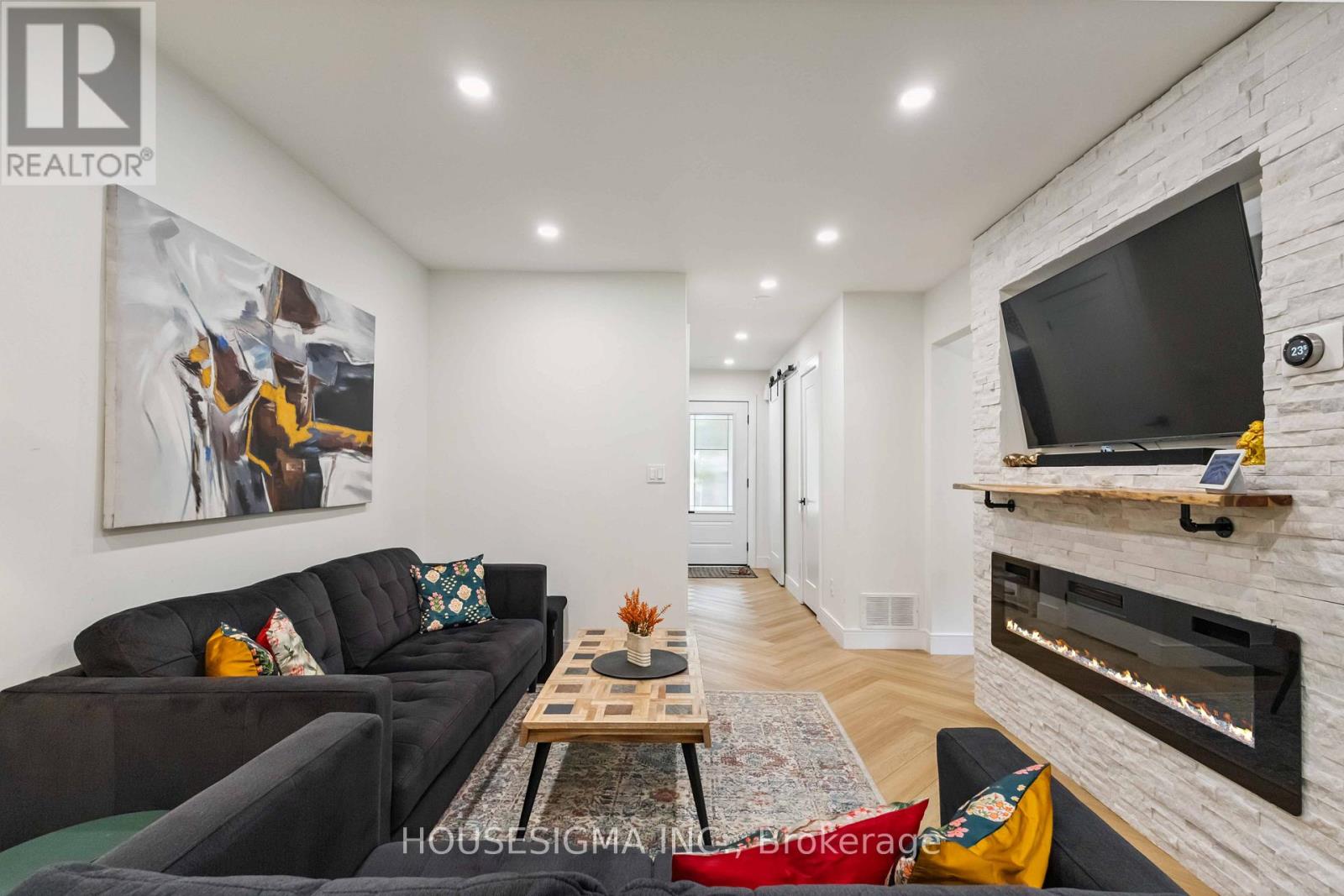 Photo 5 of 1430 Palmetto Drive, Oshawa ON