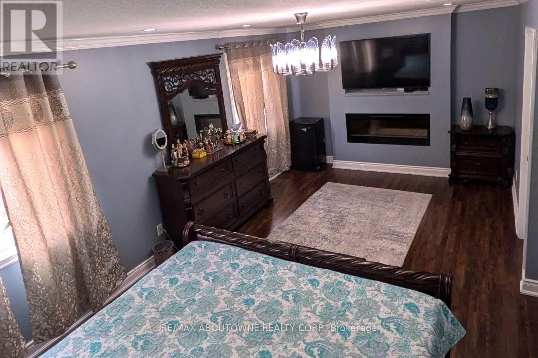 Photo 10 of 254 Fall Fair Way, Hamilton ON