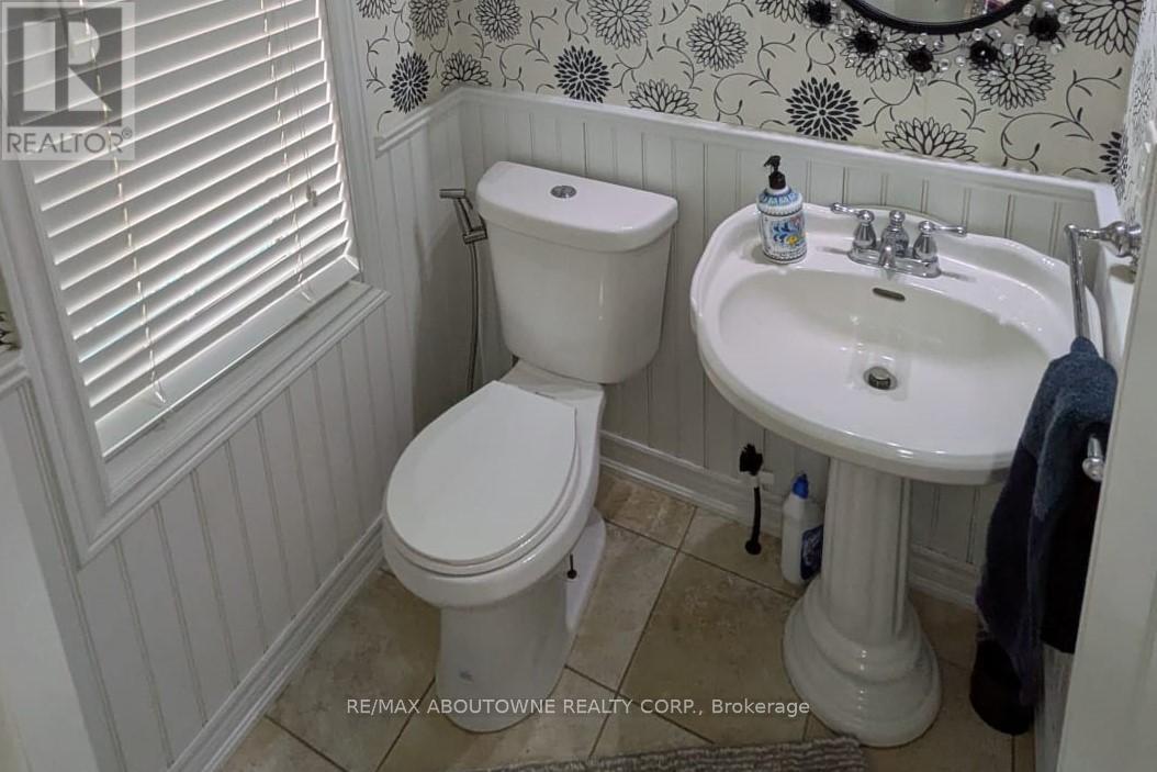 Photo 20 of 254 Fall Fair Way, Hamilton ON