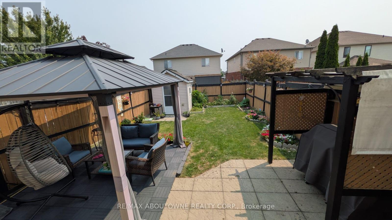 Photo 2 of 254 Fall Fair Way, Hamilton ON