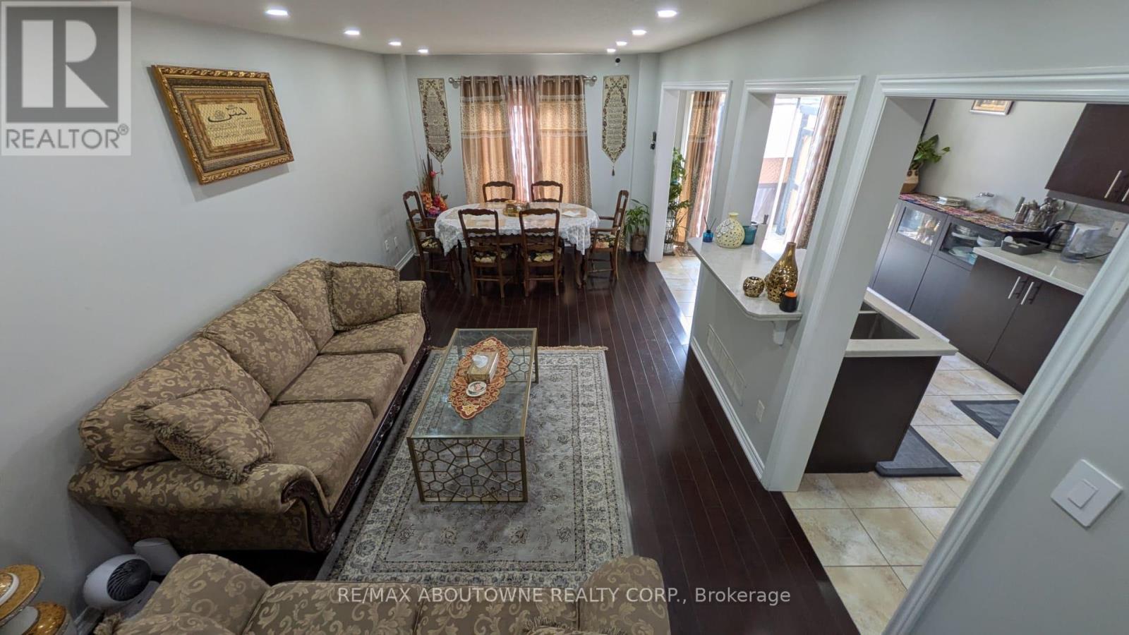 Photo 17 of 254 Fall Fair Way, Hamilton ON