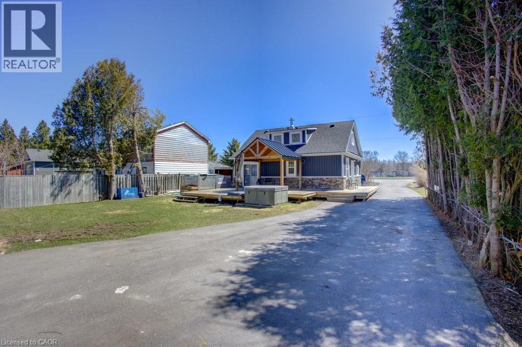 Photo 11 of 9488 Wellington Road 124, Erin ON