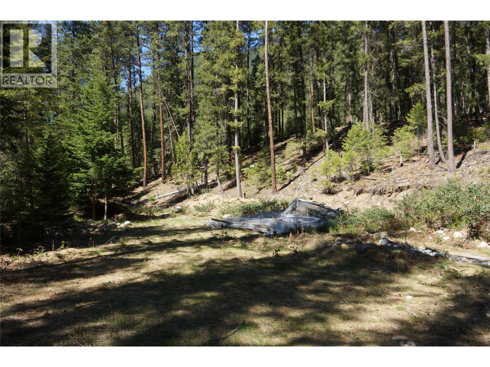 Photo 10 of 3975 Barbados Road, Crescent Valley BC
