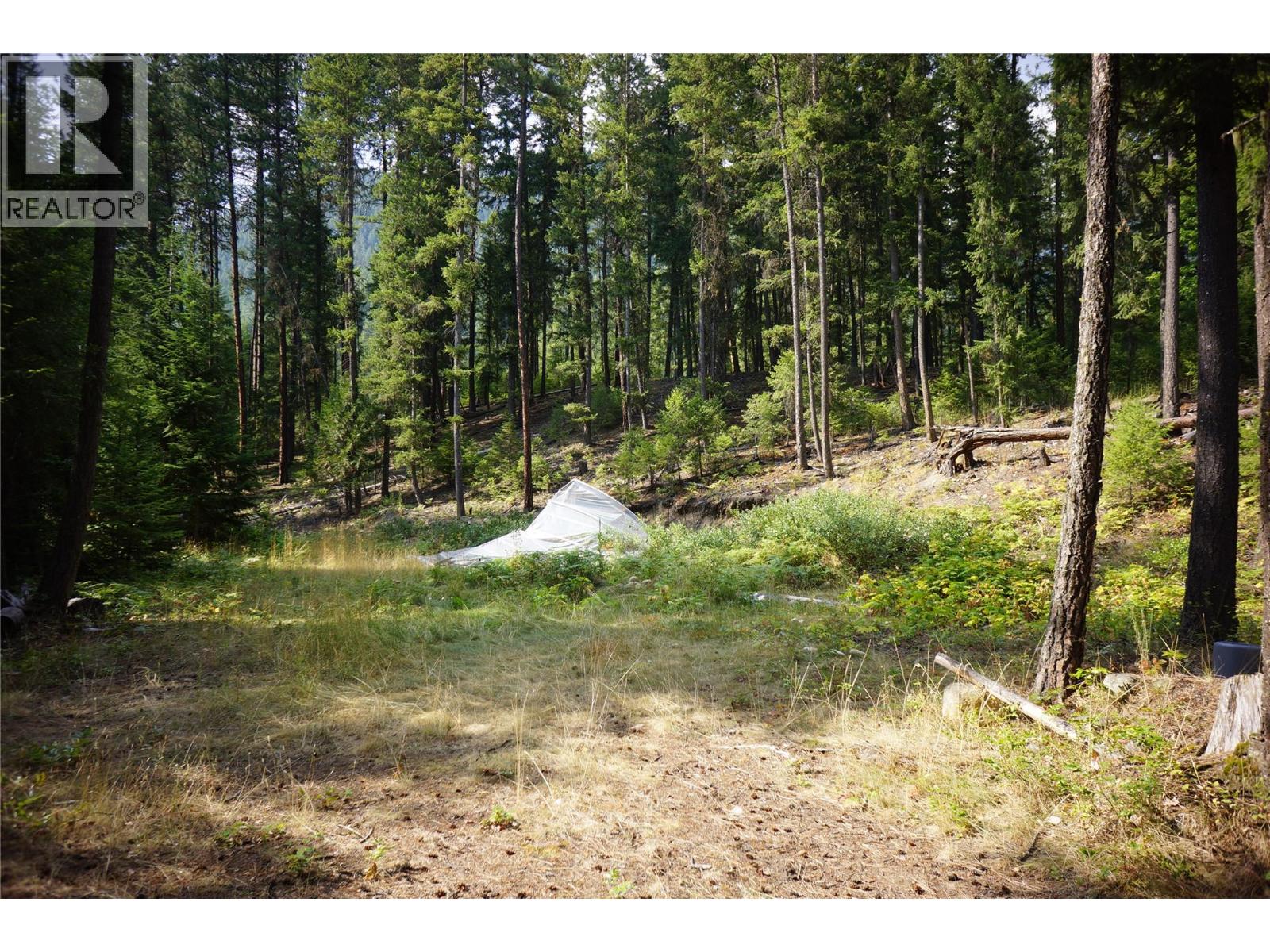Photo 2 of 3975 Barbados Road, Crescent Valley BC