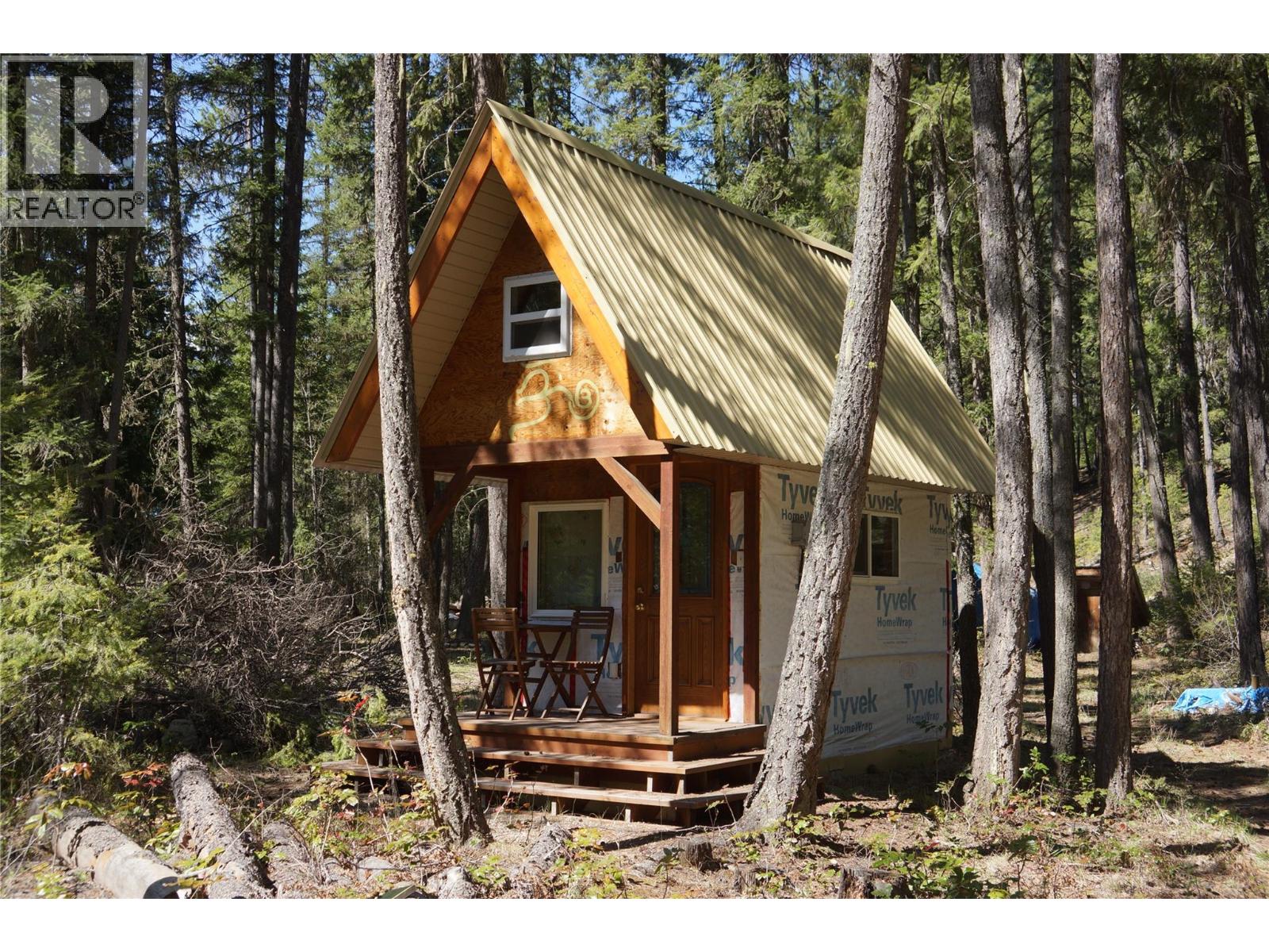 Photo 14 of 3975 Barbados Road, Crescent Valley BC