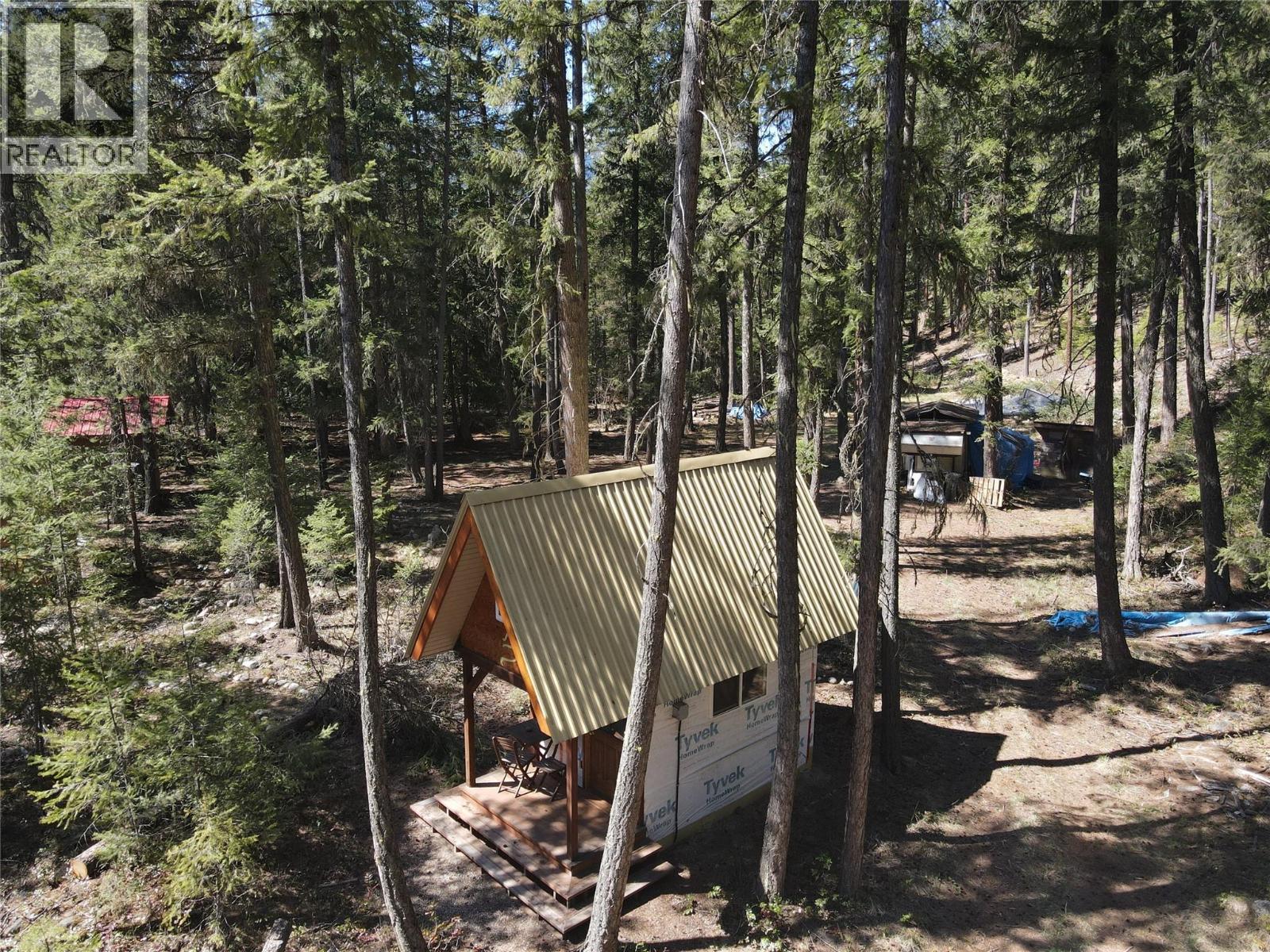 Photo 15 of 3975 Barbados Road, Crescent Valley BC