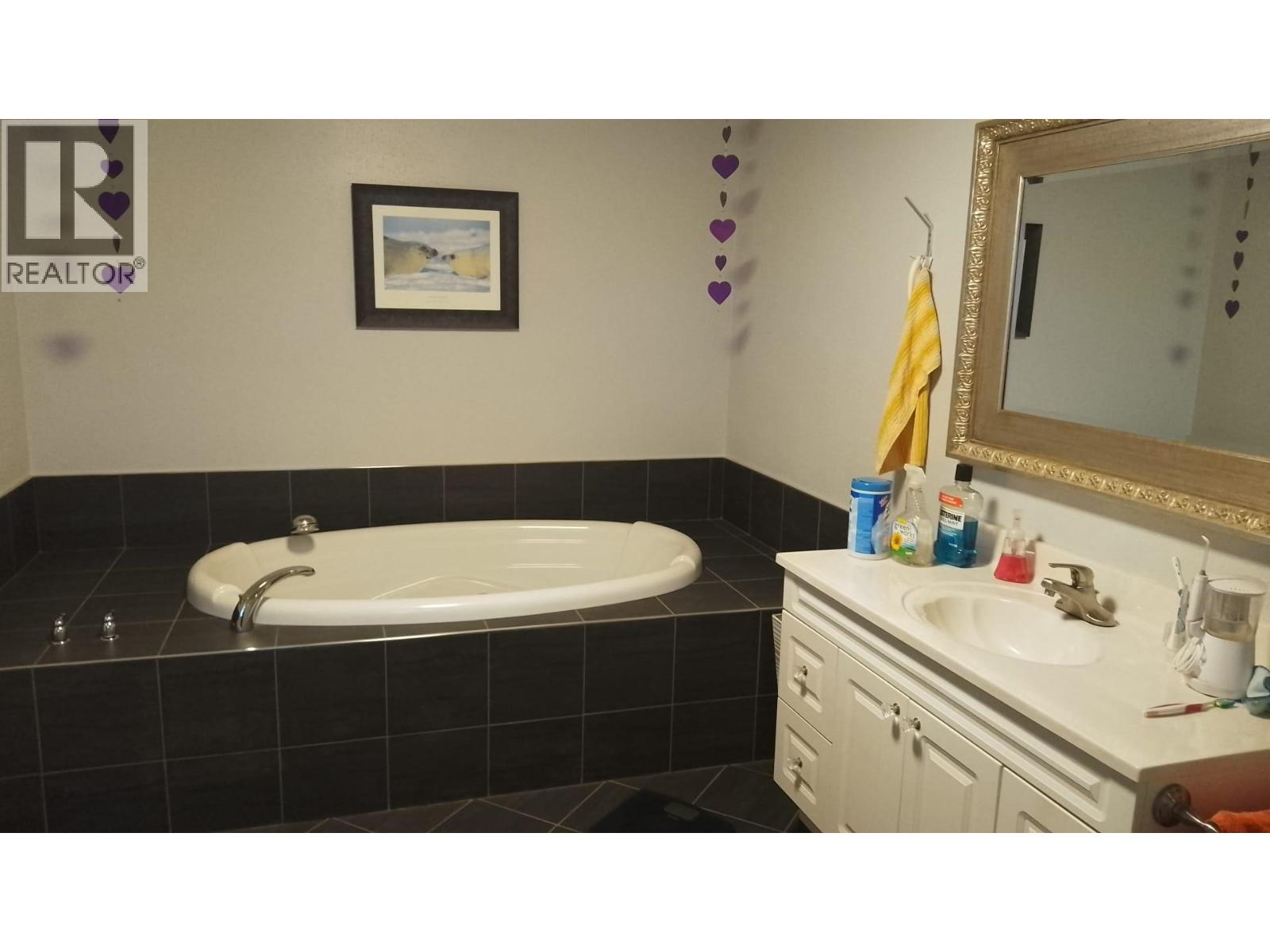 7585 NORTH BONAPARTE ROAD - 25