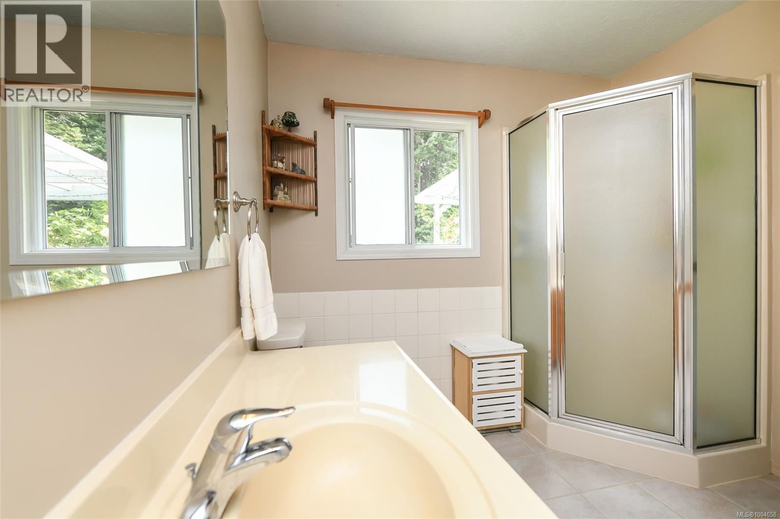Photo 18 of 5340 Gainsberg Rd, Bowser BC