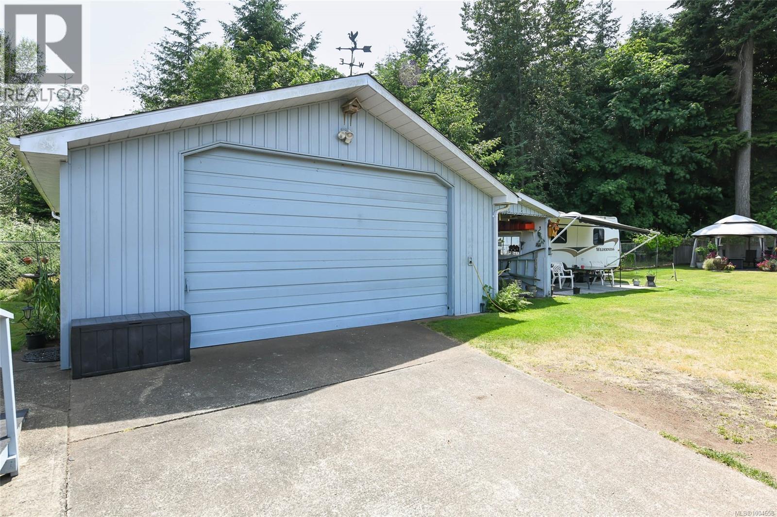 Photo 4 of 5340 Gainsberg Rd, Bowser BC