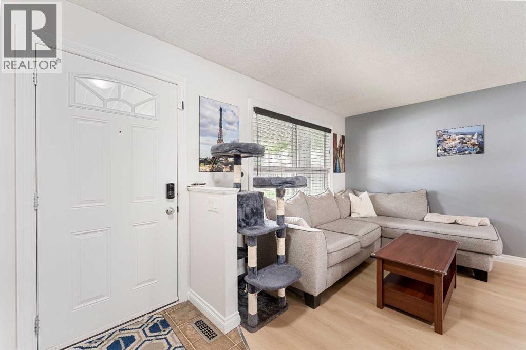 130 Woodborough Terrace SW, Calgary, Alberta