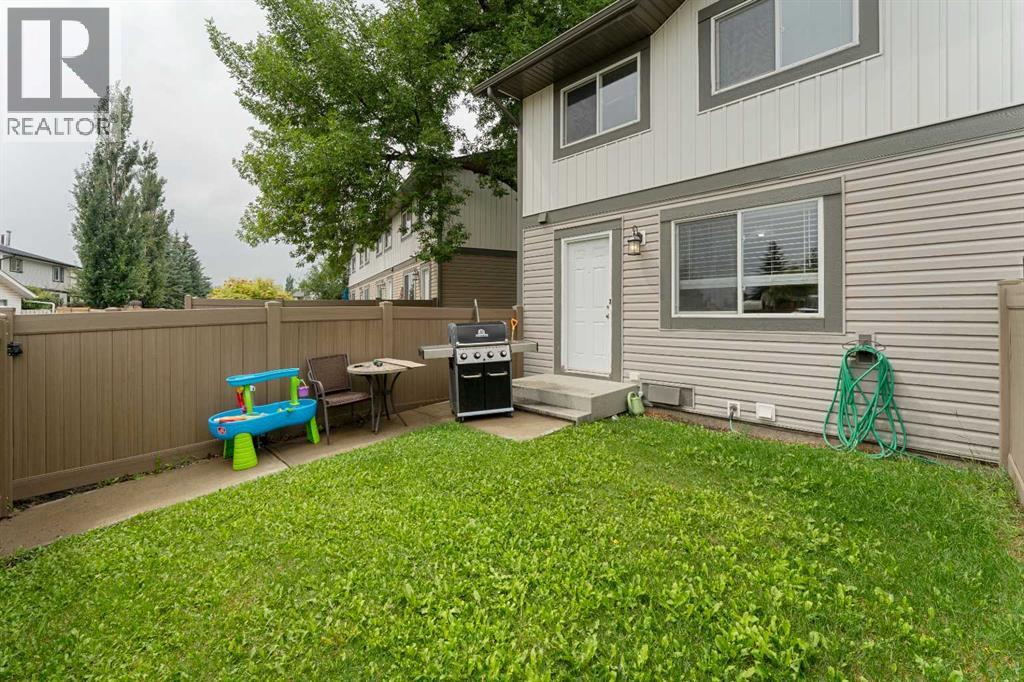 Photo 20 of 130 Woodborough Terrace Sw, Calgary AB