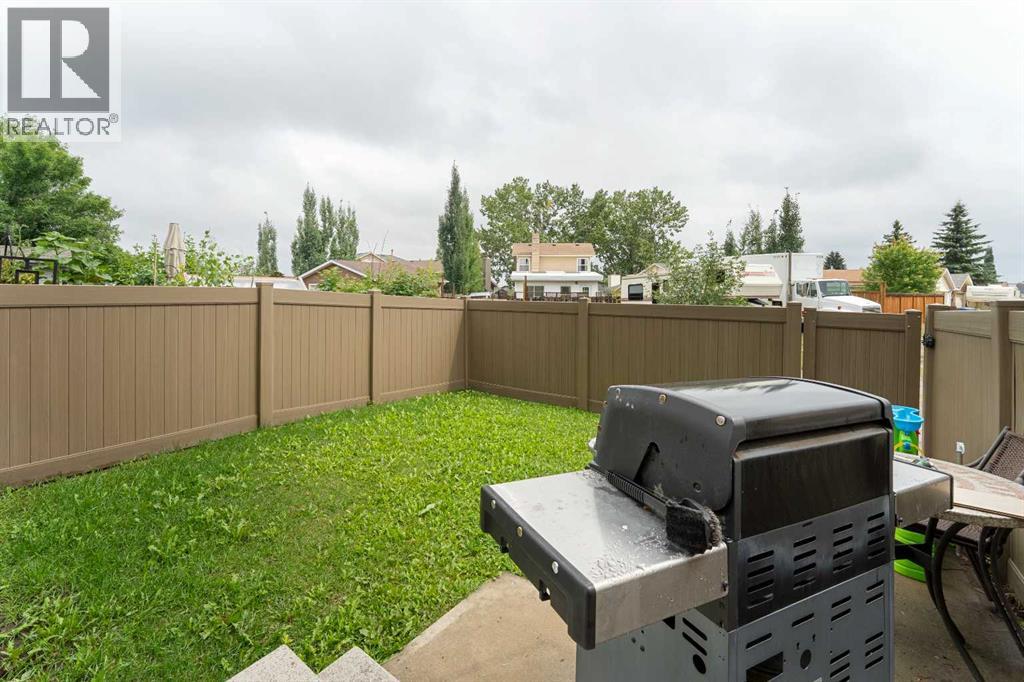 Photo 5 of 130 Woodborough Terrace Sw, Calgary AB