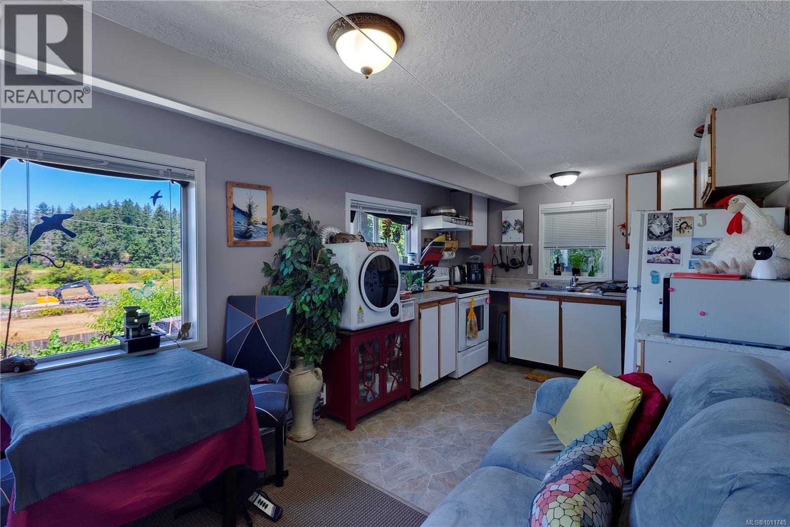 Photo 31 of 2028 Cathers Dr, Nanaimo BC