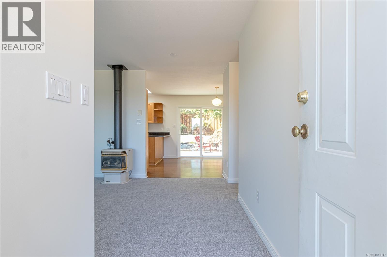 Photo 19 of 587 Castle Way, Parksville BC