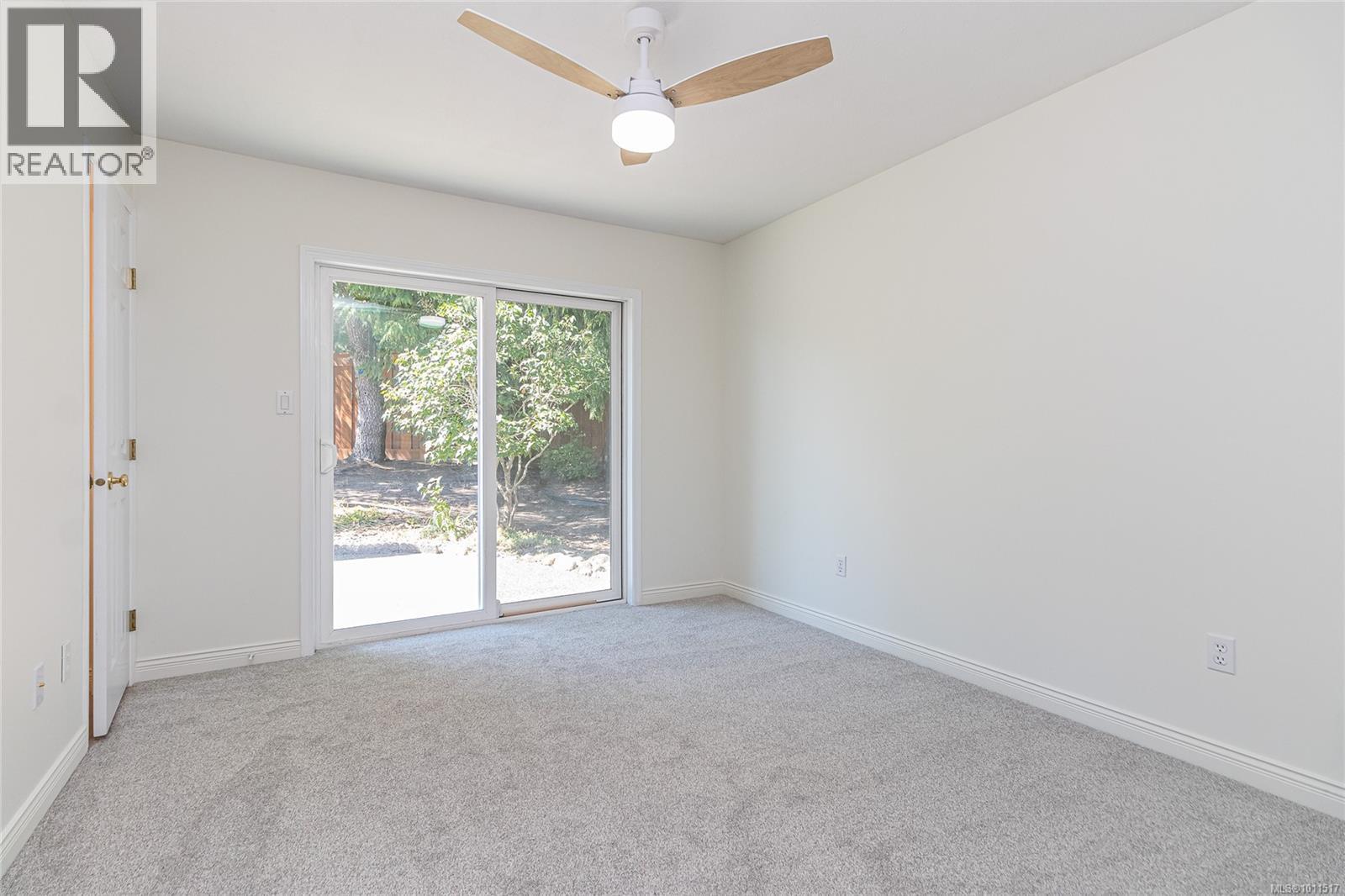 Photo 6 of 587 Castle Way, Parksville BC