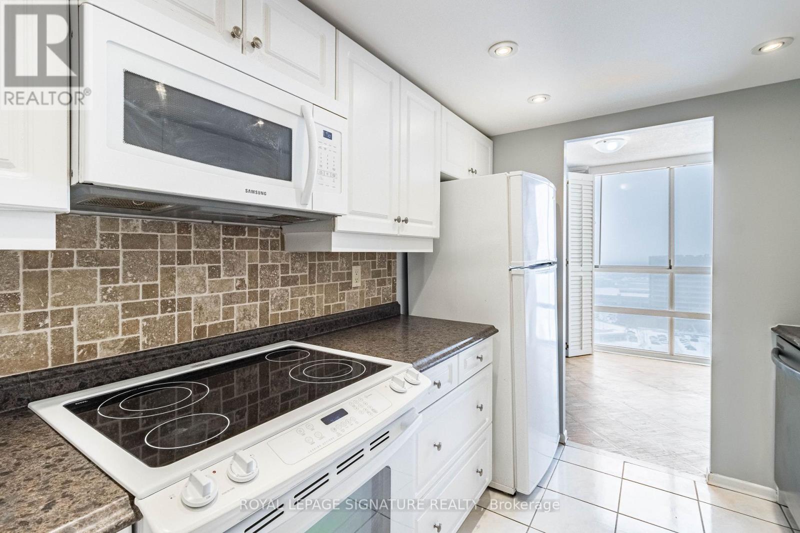 Photo 42 of 2606 3650 Kaneff Crescent, Mississauga ON