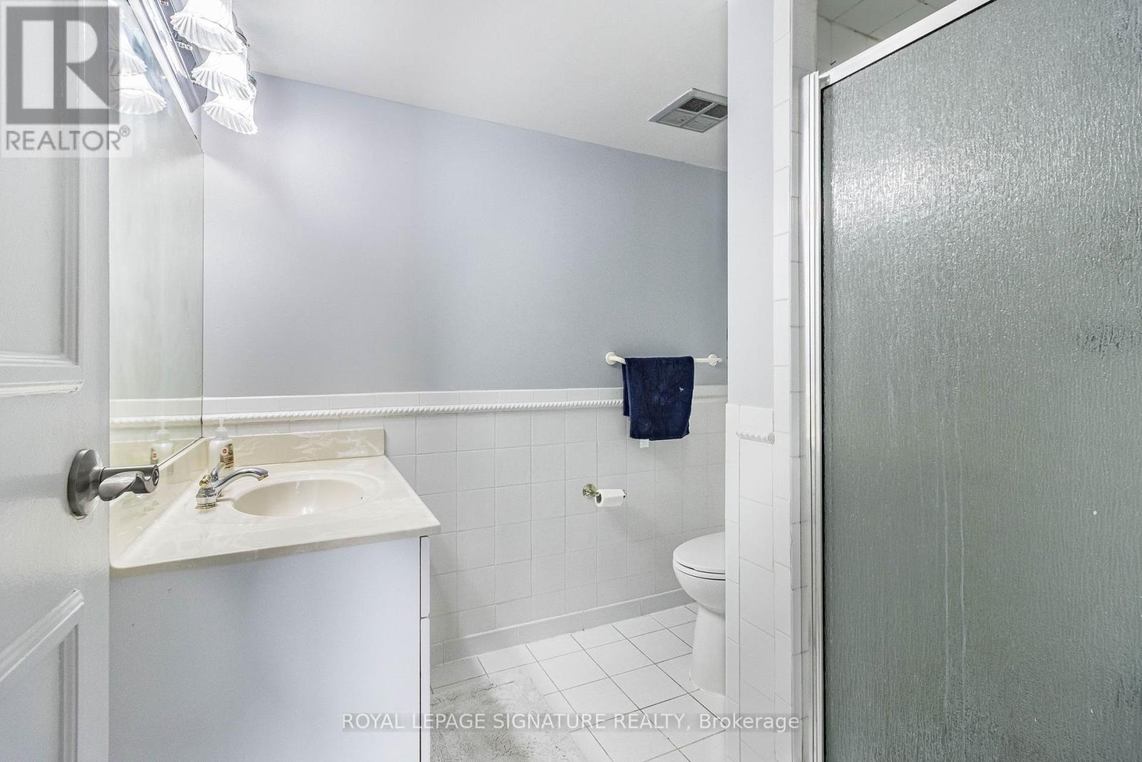 Photo 9 of 2606 3650 Kaneff Crescent, Mississauga ON