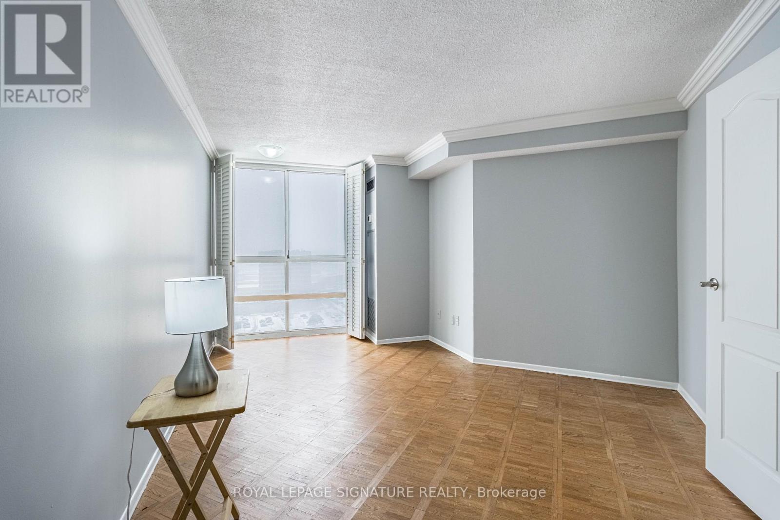 Photo 38 of 2606 3650 Kaneff Crescent, Mississauga ON