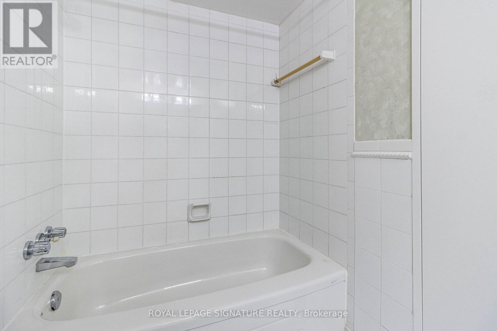 Photo 27 of 2606 3650 Kaneff Crescent, Mississauga ON