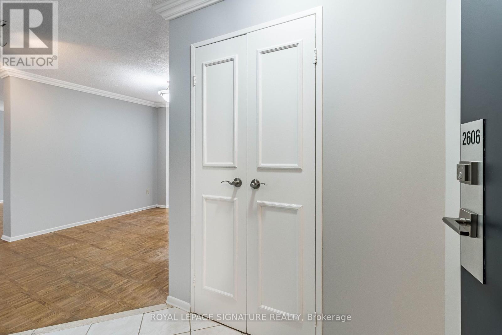 Photo 25 of 2606 3650 Kaneff Crescent, Mississauga ON
