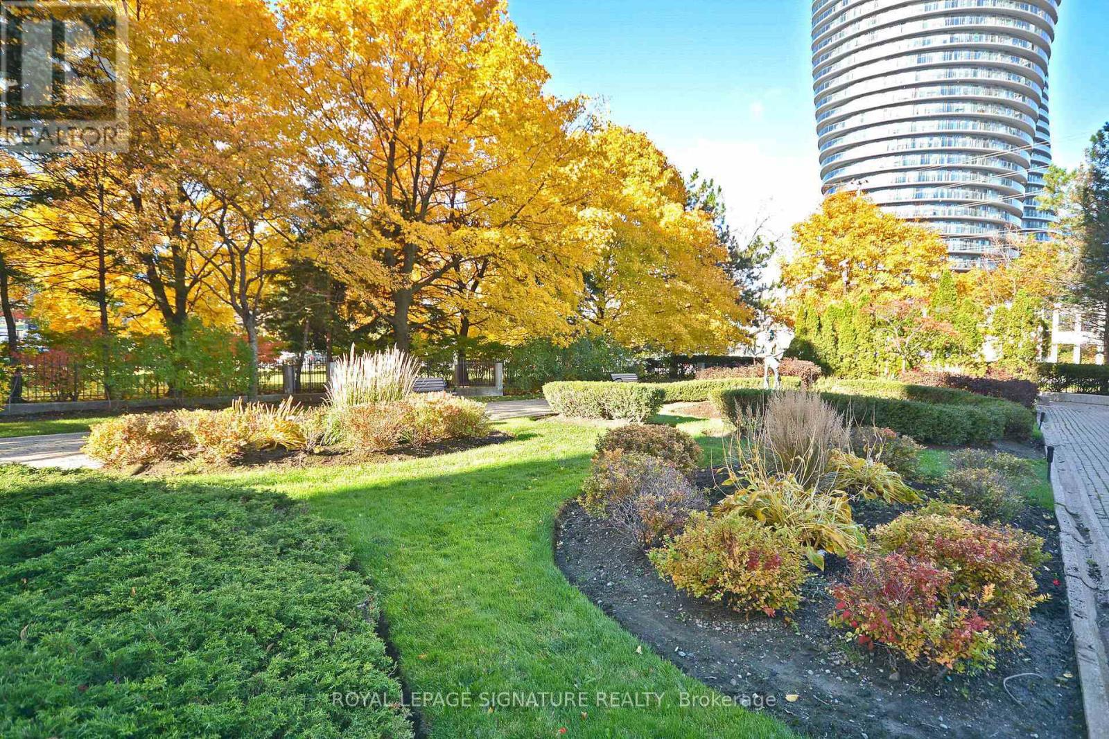 Photo 48 of 2606 3650 Kaneff Crescent, Mississauga ON