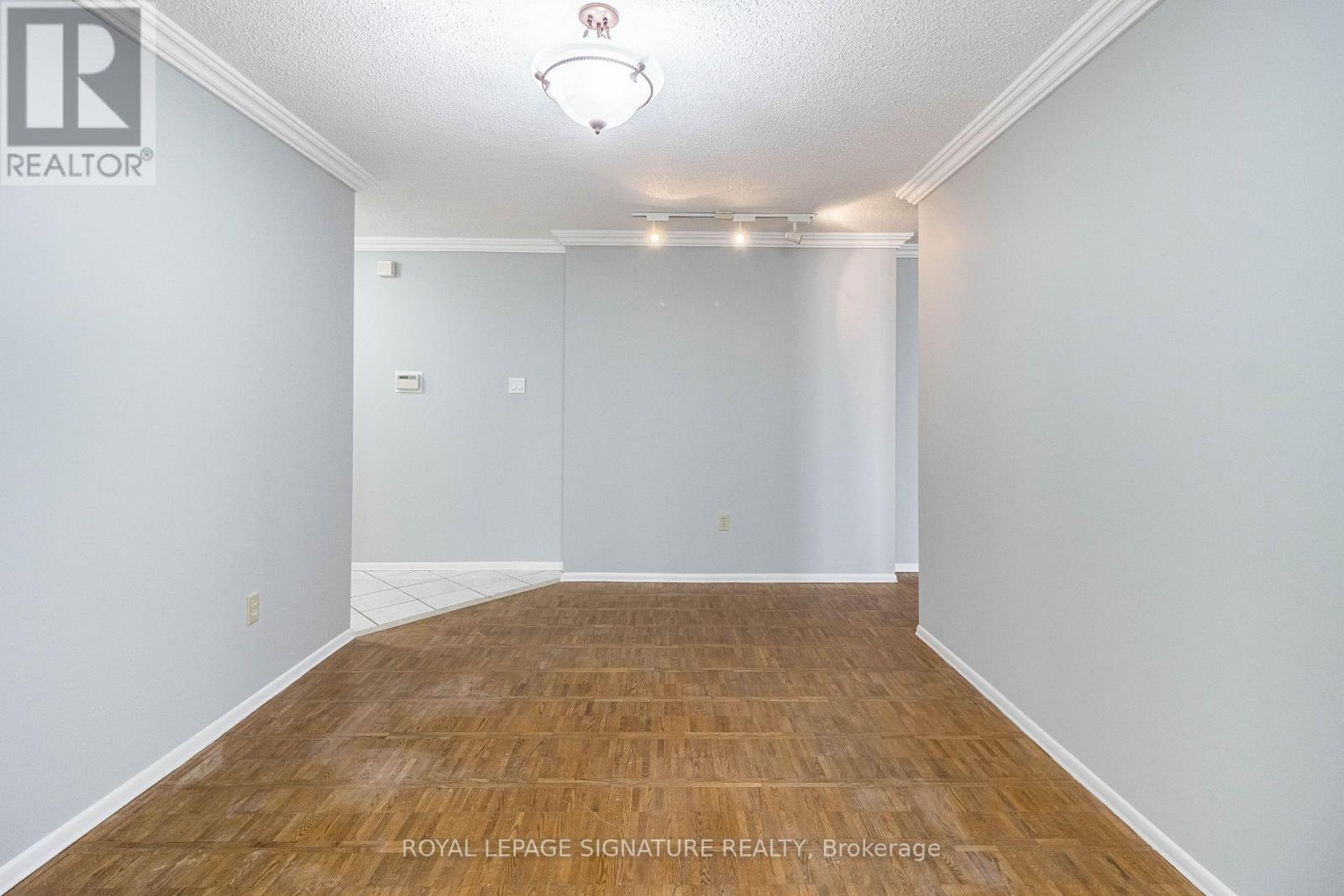 Photo 26 of 2606 3650 Kaneff Crescent, Mississauga ON