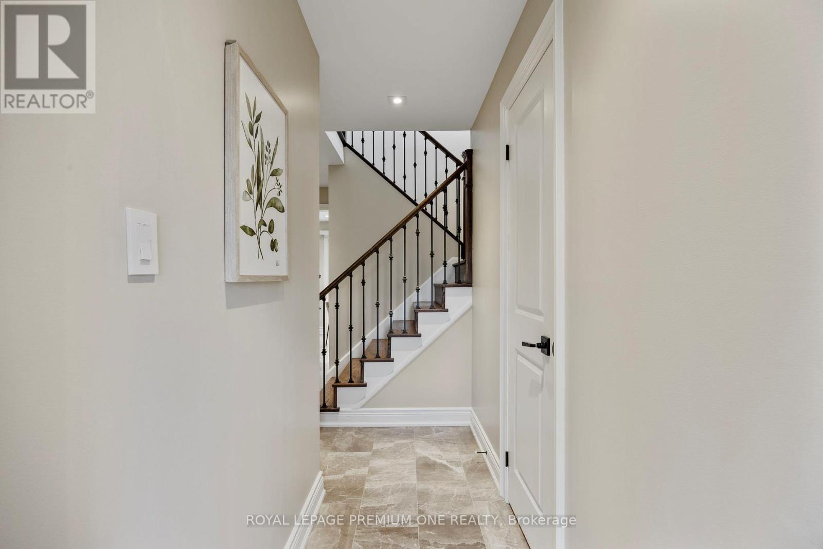 Photo 14 of 8 Buttercup Court, Toronto ON