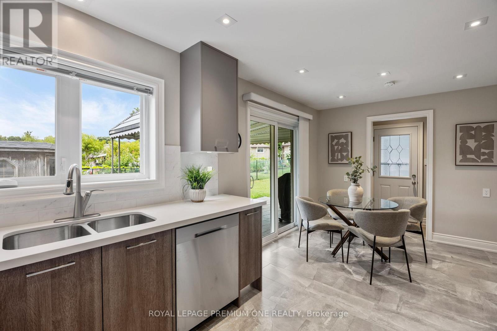 Photo 21 of 8 Buttercup Court, Toronto ON