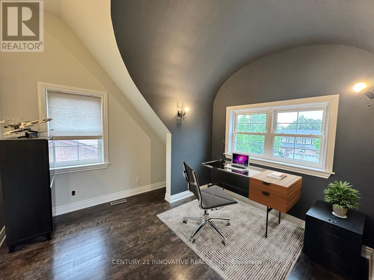 23 LINDEN CRESCENT, Brampton (Westgate), Ontario